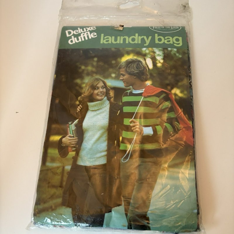 Vintage Fruit Of The Loom Deluxe Duffle Laundry Bag 22x32 Sealed NOS Retro
