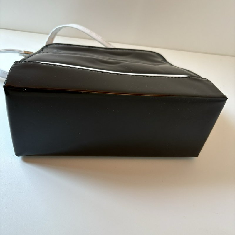 Vintage Objectives Black Patent Vinyl Kiss Lock Crossbody Purse w/ White Trim