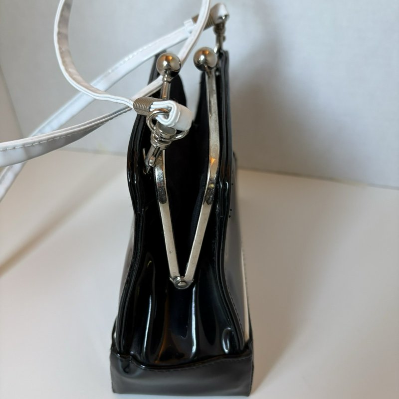 Vintage Objectives Black Patent Vinyl Kiss Lock Crossbody Purse w/ White Trim