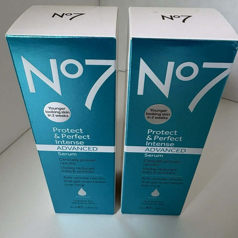 No7 Protect & Perfect Intense Advanced Serum 30 ml Lot of 2 Sealed Older Stock