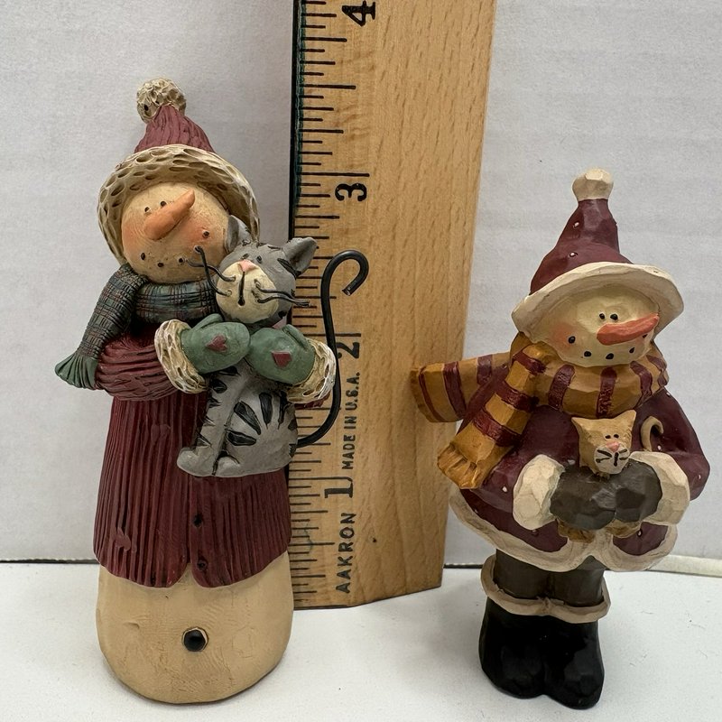 Suzi Christmas Figurines Lot of 2 – Snowmen with Cats Whimsical Holiday Decor