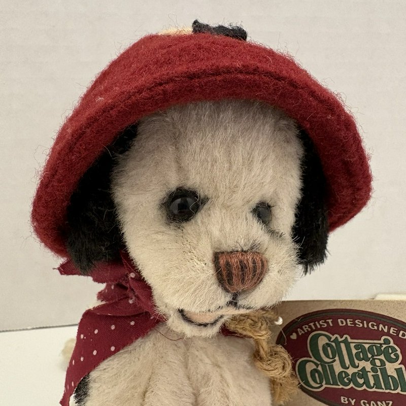 Ganz Cottage Collectibles Cinders Plush Dog Firefighter Hat Artist Designed 1998