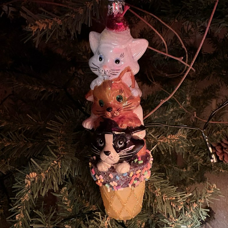 Kurt Adler KSA Noble Gems Glass Ornament Stacked Cats in Ice Cream Cone 6” 