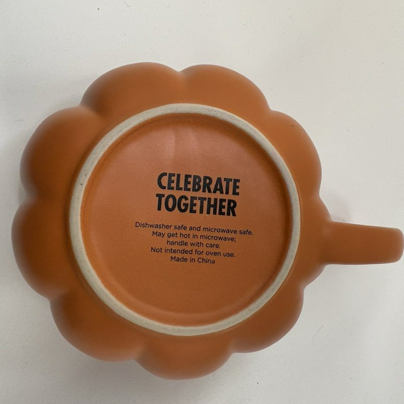 Celebrate Together Peek-A-Boo Pumpkin Mug Oversized Black Cat Inside Halloween