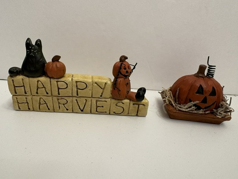 Suzi Skoglund Happy Harvest Cat Pumpkin (2000) & Jack O Lantern Figurines (2004)