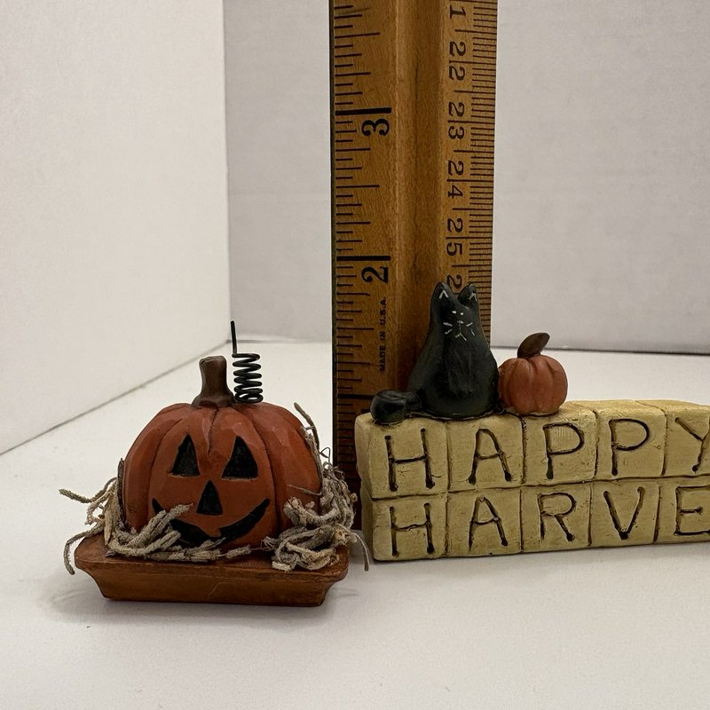 Suzi Skoglund Happy Harvest Cat Pumpkin (2000) & Jack O Lantern Figurines (2004)