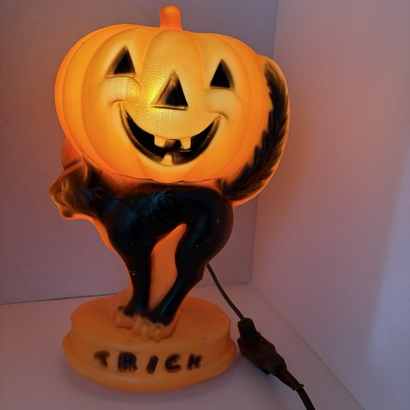 Vintage Halloween Pumpkin Blow Mold Light Jack O’Lantern Black Cat Trick/Treat