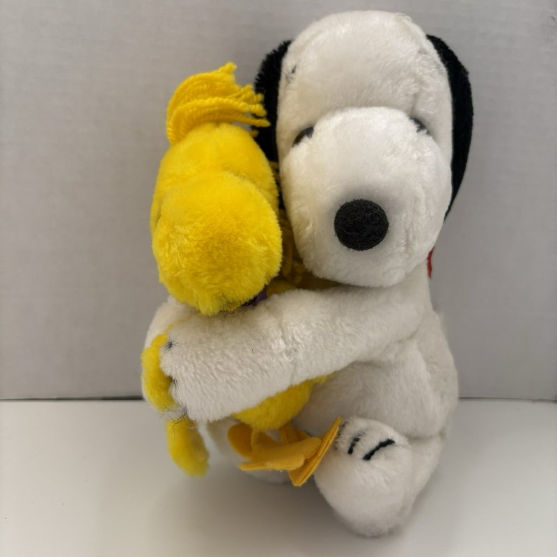 Vintage 1980s Snoopy Hugging Woodstock Plush 12” UFS Korea Bendable Arms