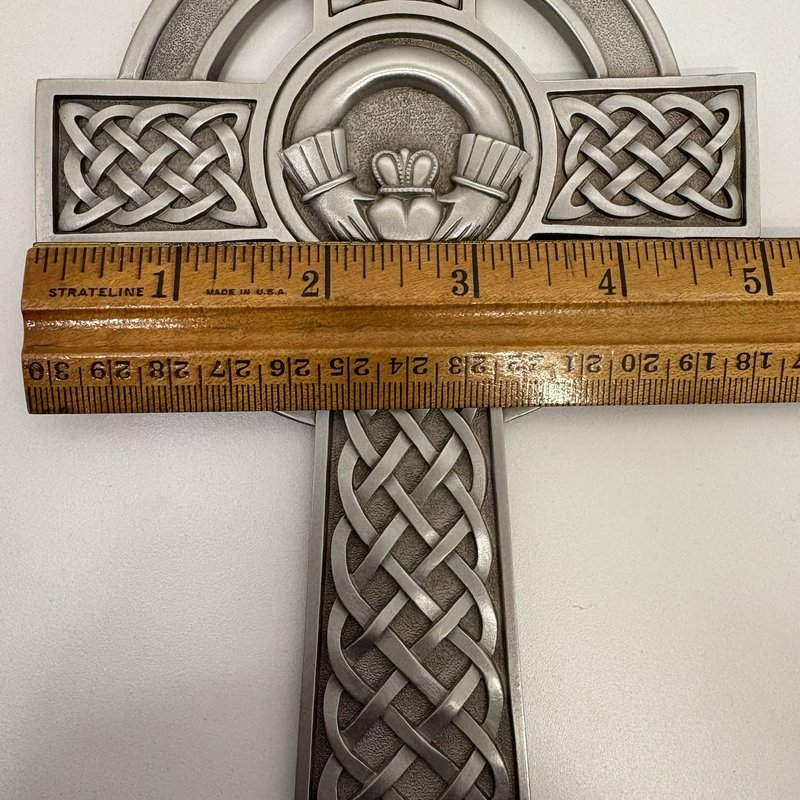 Celtic Cross Wall Plaque Claddagh Design Jeweled Cross Co. 2000 Ireland Decor 8”