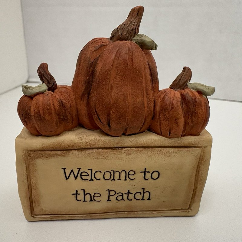Suzi Skoglund Figurine “Welcome to the Patch” Pumpkins Harvest Fall Decor
