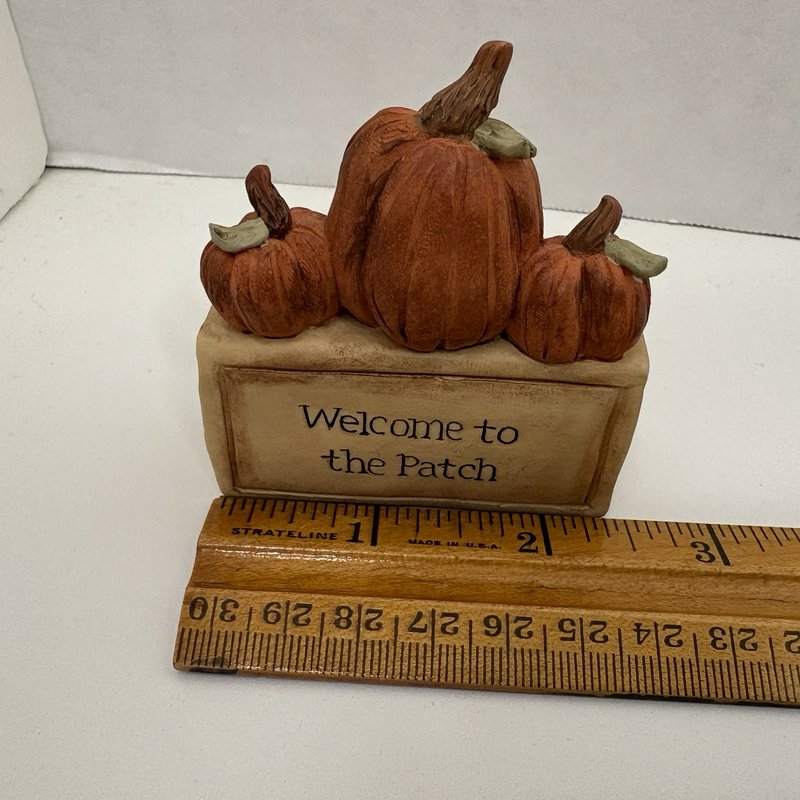 Suzi Skoglund Figurine “Welcome to the Patch” Pumpkins Harvest Fall Decor