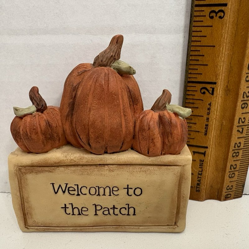 Suzi Skoglund Figurine “Welcome to the Patch” Pumpkins Harvest Fall Decor