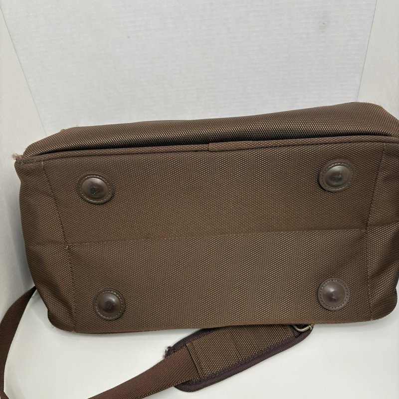 Claiborne Brown Overnight Weekender Travel Bag Carry On 16x9x11 Lock and Keys