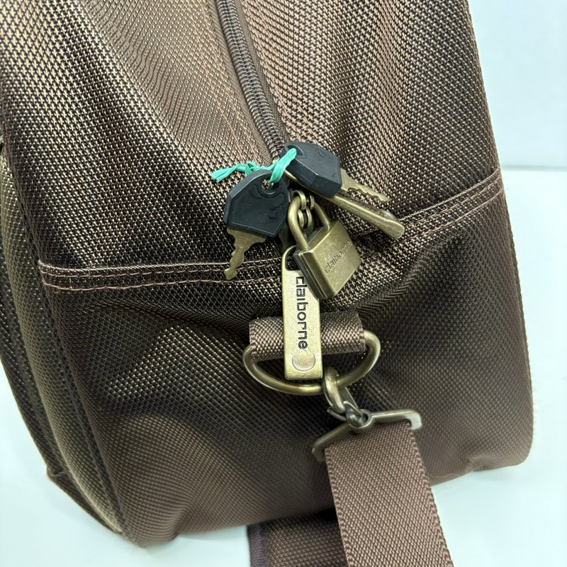 Claiborne Brown Overnight Weekender Travel Bag Carry On 16x9x11 Lock and Keys