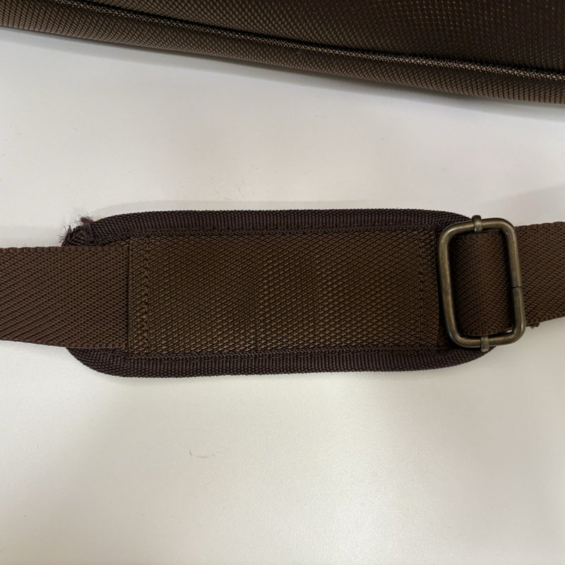 Claiborne Brown Overnight Weekender Travel Bag Carry On 16x9x11 Lock and Keys