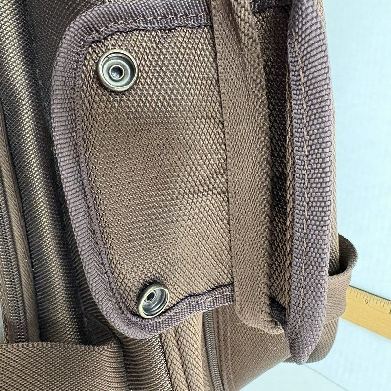 Claiborne Brown Overnight Weekender Travel Bag Carry On 16x9x11 Lock and Keys