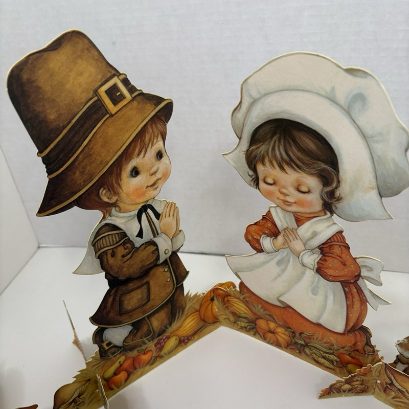 Vintage Hallmark Pilgrims Centerpiece & Salt Pepper Shakers Thanksgiving