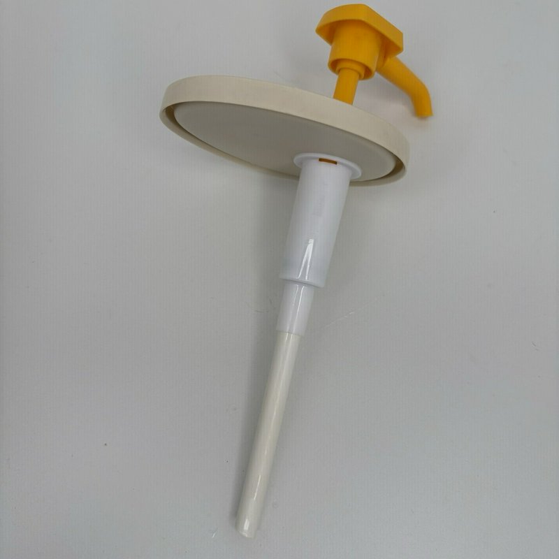 Vintage Tupperware Beige Oval Dispenser w/ Yellow Pump 640-7 1553-8 USA