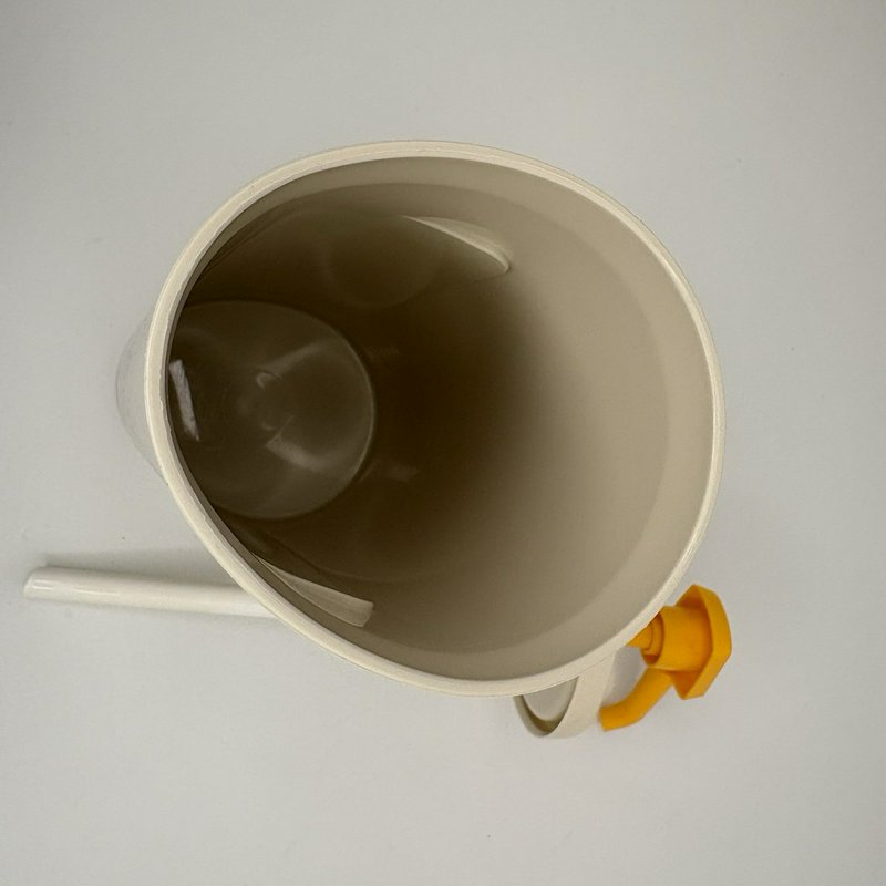 Vintage Tupperware Beige Oval Dispenser w/ Yellow Pump 640-7 1553-8 USA