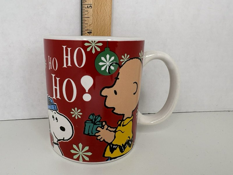 Vintage Peanuts Snoopy Charlie Brown Christmas Mug Gibson 12oz 60 Years