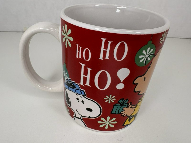 Vintage Peanuts Snoopy Charlie Brown Christmas Mug Gibson 12oz 60 Years