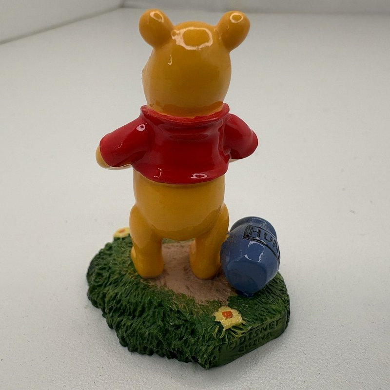 Disney Winnie the Pooh Figurine with Honey Pot Miniature + Pooh Gift Box
