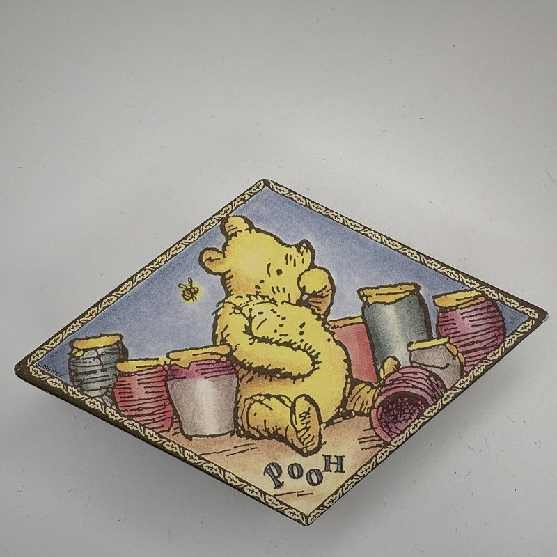 Disney Winnie the Pooh Figurine with Honey Pot Miniature + Pooh Gift Box