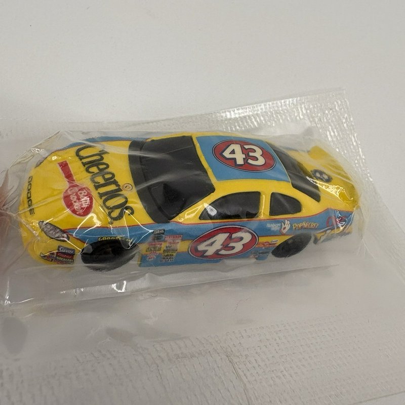 Richard Petty #43 Cheerios Racing Hat Made in USA + 3 Hot Wheels Cars Sealed Lot