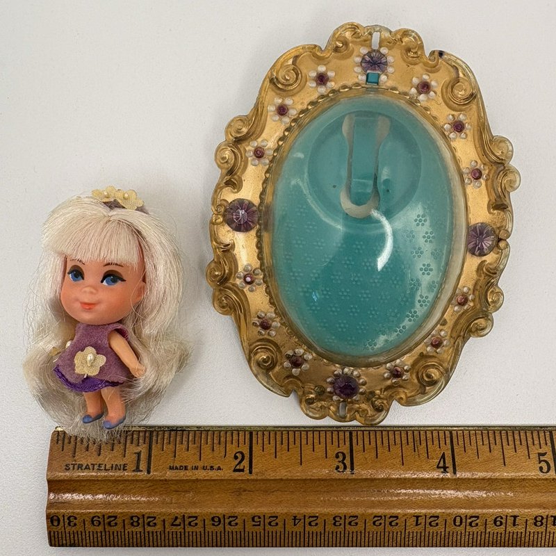 1966 Mattel Lucky Locket Kiddle Lilac Doll – Gold Frame Purple Dress Hong Kong