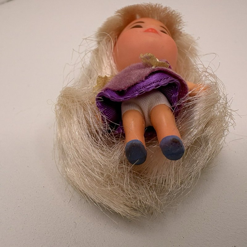 1966 Mattel Lucky Locket Kiddle Lilac Doll – Gold Frame Purple Dress Hong Kong