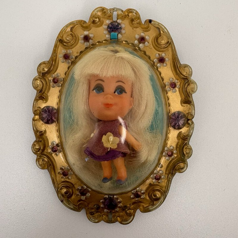 1966 Mattel Lucky Locket Kiddle Lilac Doll – Gold Frame Purple Dress Hong Kong