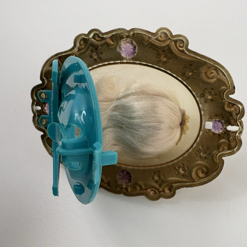 1966 Mattel Lucky Locket Kiddle Lilac Doll – Gold Frame Purple Dress Hong Kong