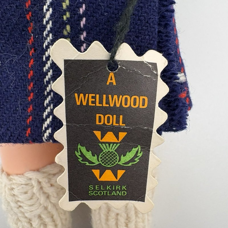 Wellwood Doll Selkirk Scotland Hand-Dressed w/ Original Tag & Tartan Outfit