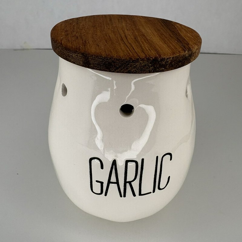 Mud Pie Bistro Garlic Keeper Ceramic Jar with Wood Lid Kitchen Storage 2016