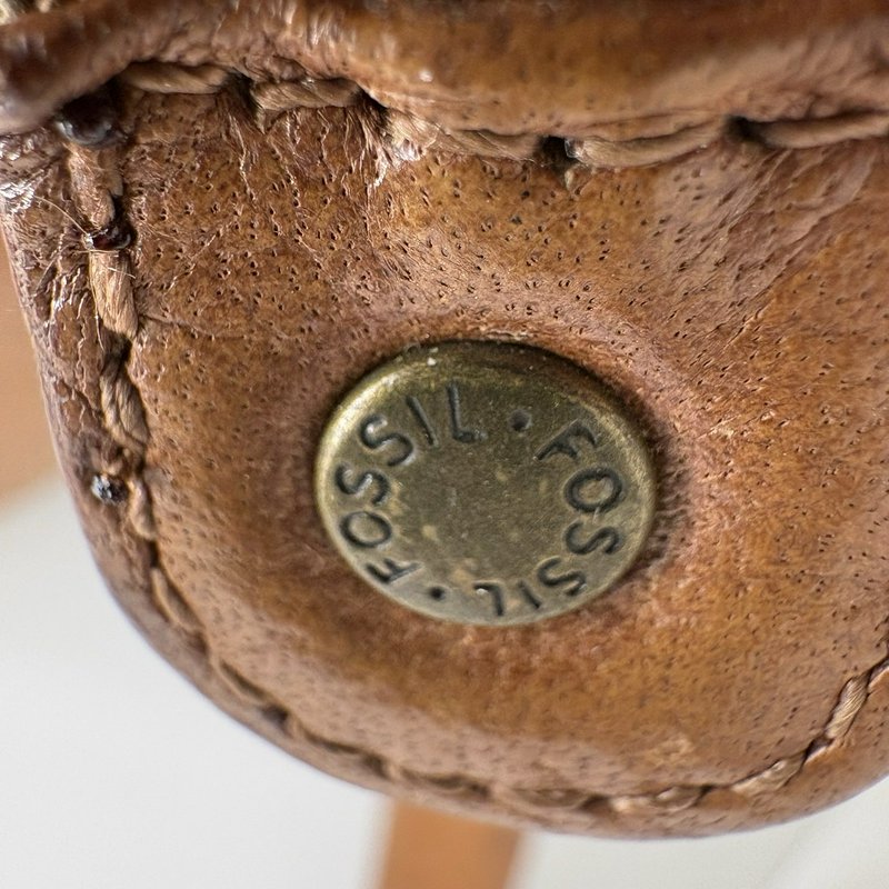 Fossil 75082 Tan Leather Crossbody Bag w/ Key Charm Brass Hardware Vintage