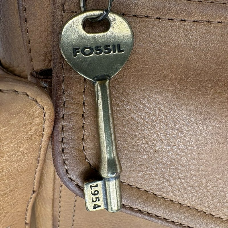Fossil 75082 Tan Leather Crossbody Bag w/ Key Charm Brass Hardware Vintage