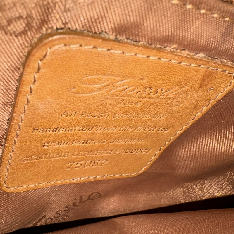 Fossil 75082 Tan Leather Crossbody Bag w/ Key Charm Brass Hardware Vintage