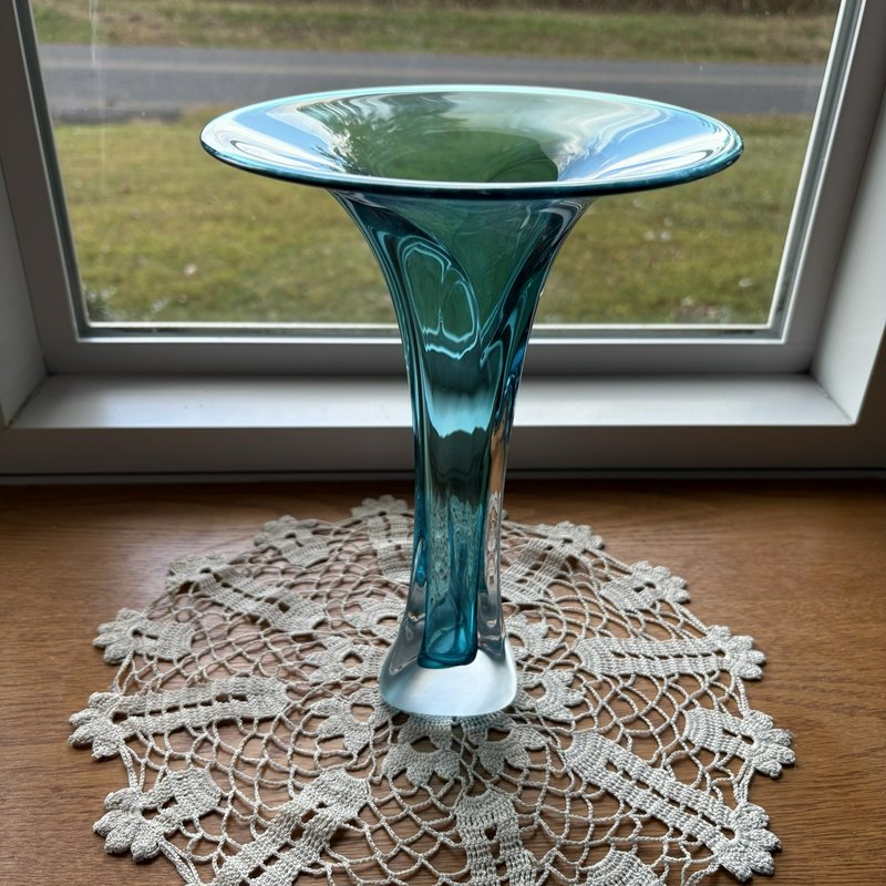 Jonathan Winfisky Signed Teal Fluted Art Glass Vase 2000 Studio Glass