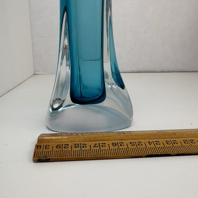 Jonathan Winfisky Signed Teal Fluted Art Glass Vase 2000 Studio Glass
