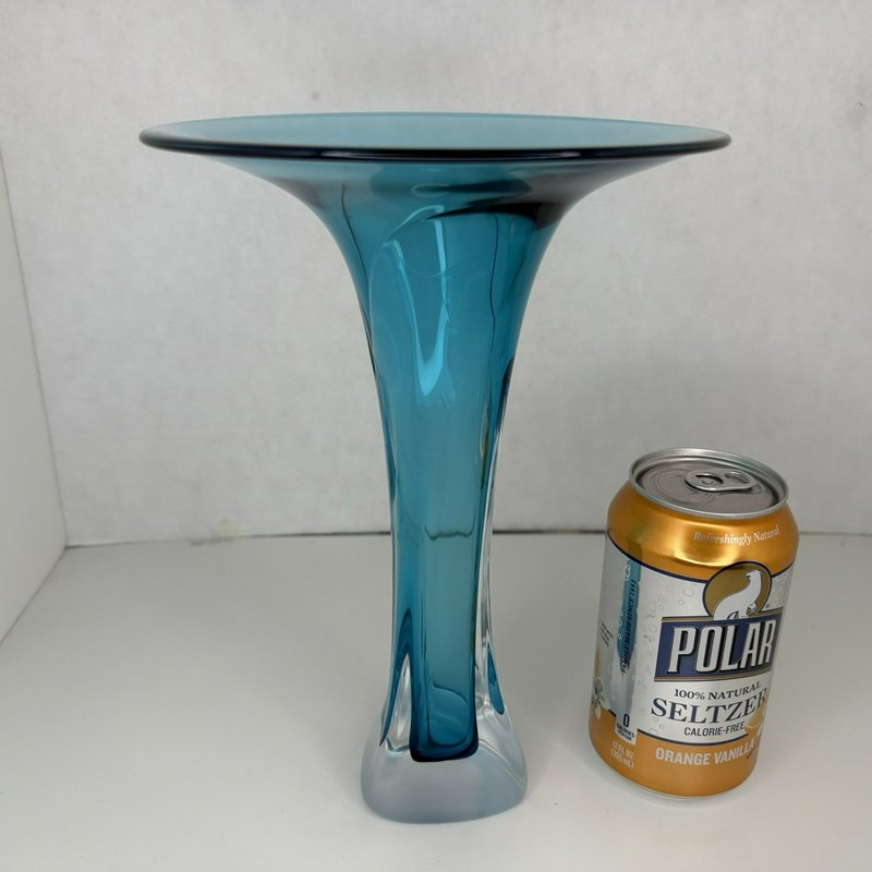Jonathan Winfisky Signed Teal Fluted Art Glass Vase 2000 Studio Glass