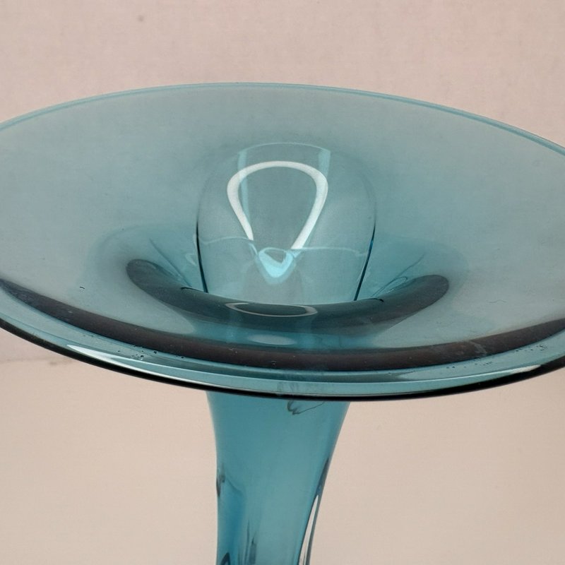 Jonathan Winfisky Signed Teal Fluted Art Glass Vase 2000 Studio Glass