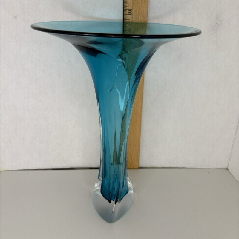 Jonathan Winfisky Signed Teal Fluted Art Glass Vase 2000 Studio Glass