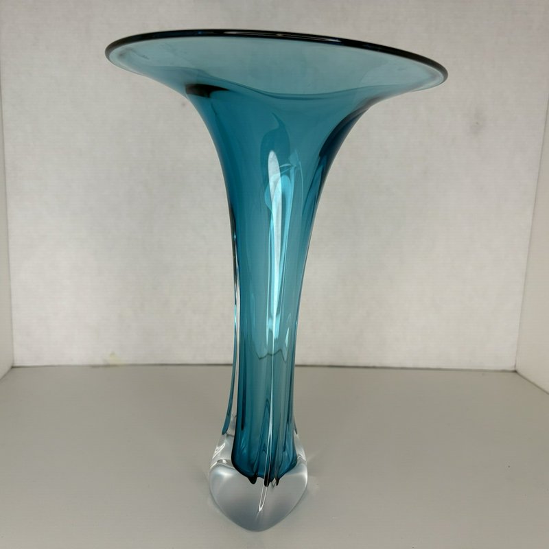 Jonathan Winfisky Signed Teal Fluted Art Glass Vase 2000 Studio Glass