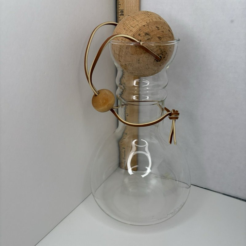 Vintage Pyrex 8010 Wine or Cold Beverage Decanter w/ Box 1 Qt Corning USA