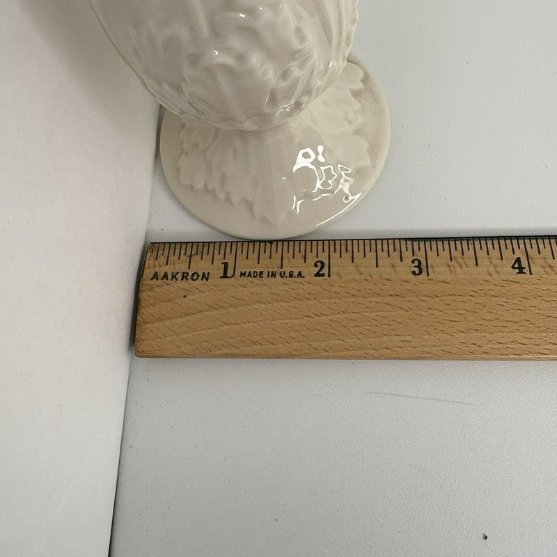 Lenox Florentine Ivory Porcelain Bud Vase 10.5” Leaf Design Made in USA