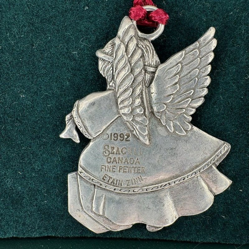 1992 Seagull Pewter Angel with Gift Christmas Ornament Nova Scotia Canada Boxed