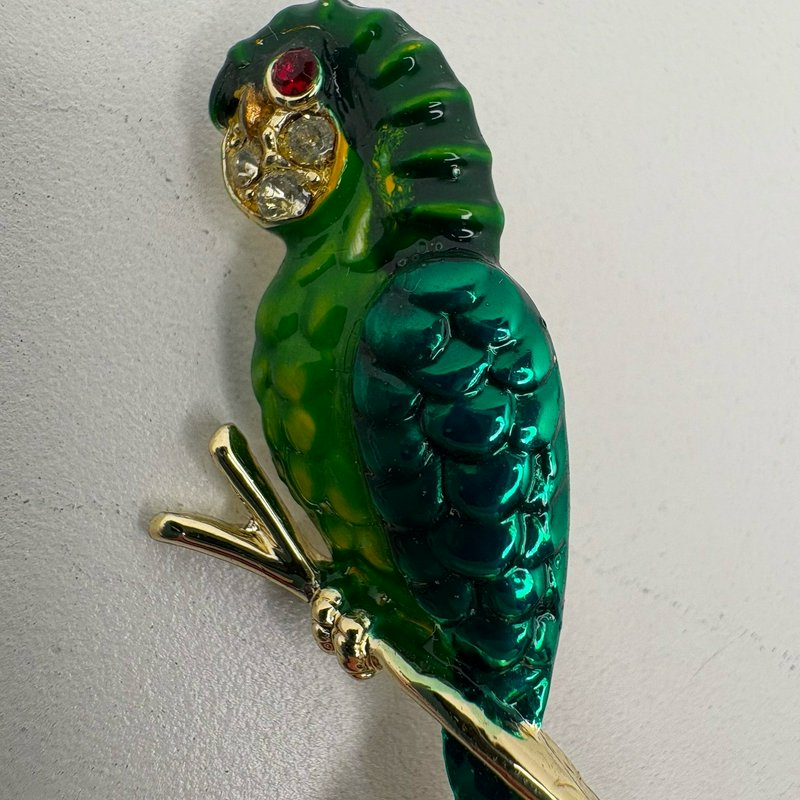 Vintage Enamel Parrot Bird Brooch Pair Rhinestone Eyes Gold Tone Pins