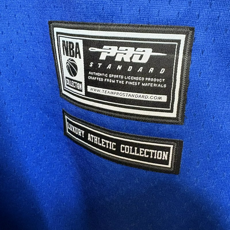 Golden State Warriors Pro Standard Jersey Size L + Felt Pennant NBA 7x Champs