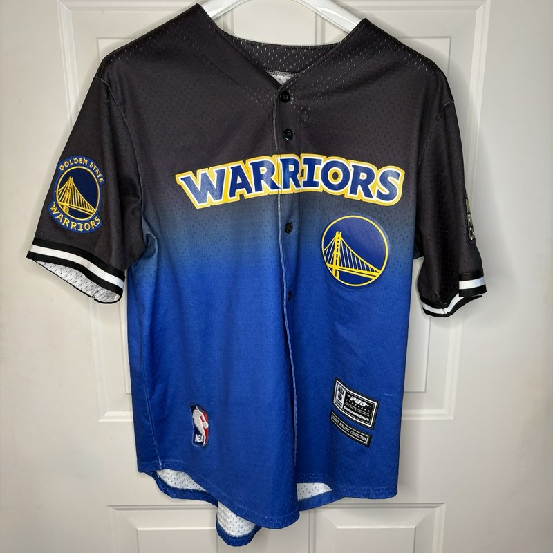 Golden State Warriors Pro Standard Jersey Size L + Felt Pennant NBA 7x Champs