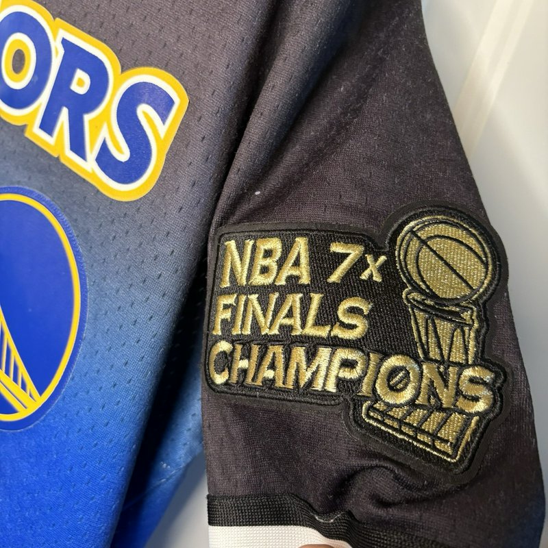 Golden State Warriors Pro Standard Jersey Size L + Felt Pennant NBA 7x Champs